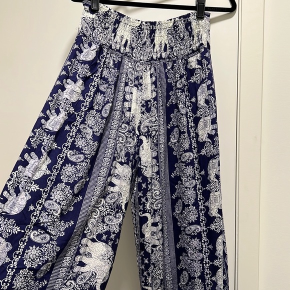 Pants - Boho pants in elephant print with open leg detailing